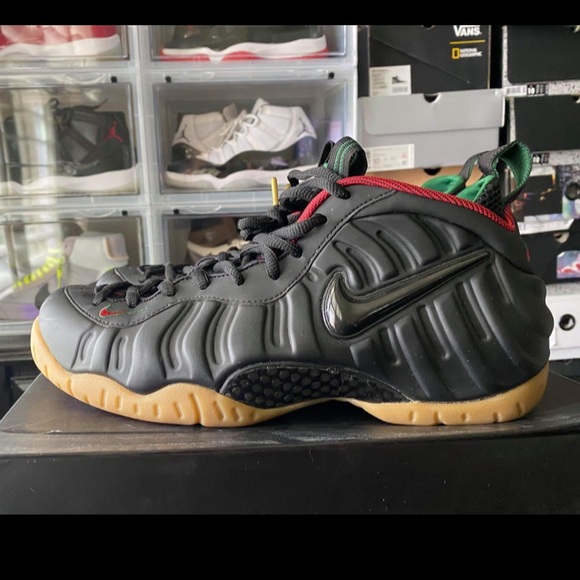 Nike pro foamposits Gucci